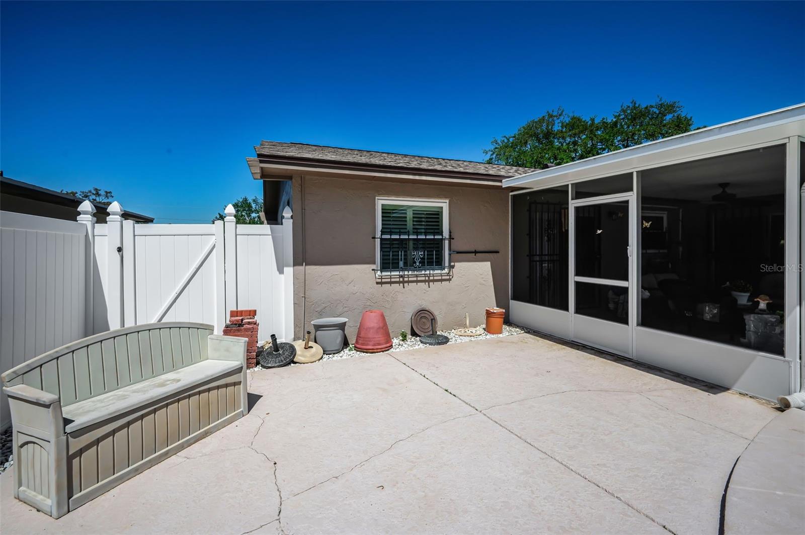 Image 29 of 46 For 2255 Wilshire Drive