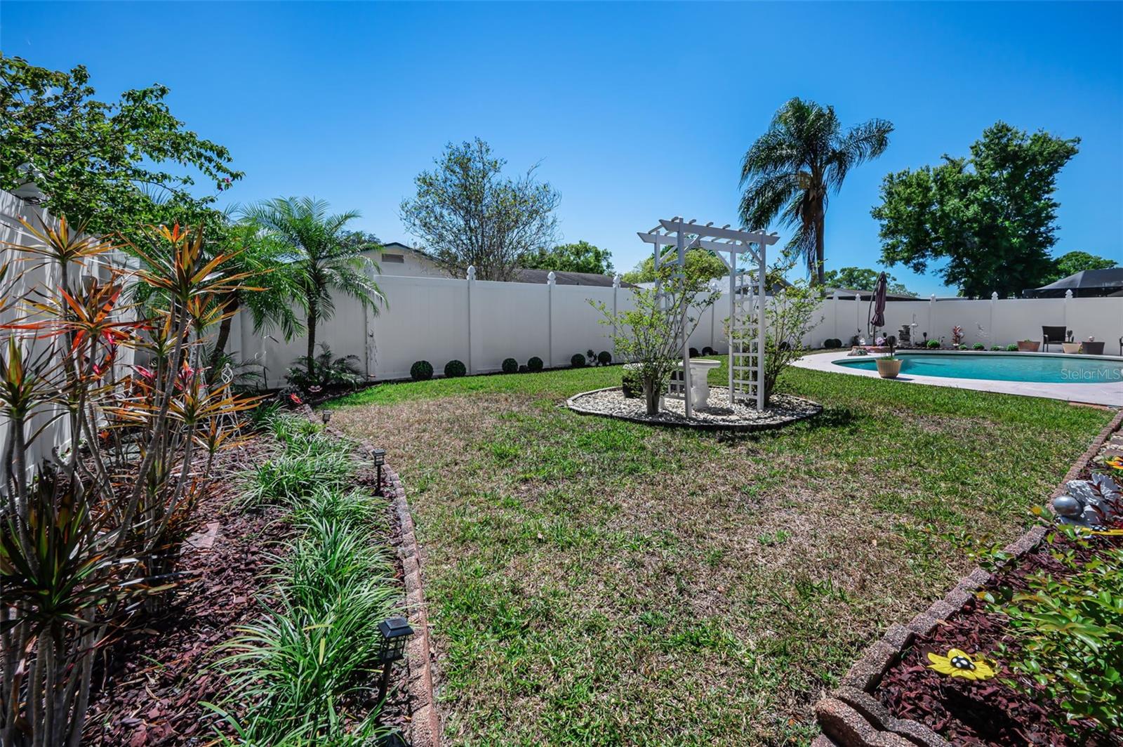 Image 38 of 46 For 2255 Wilshire Drive