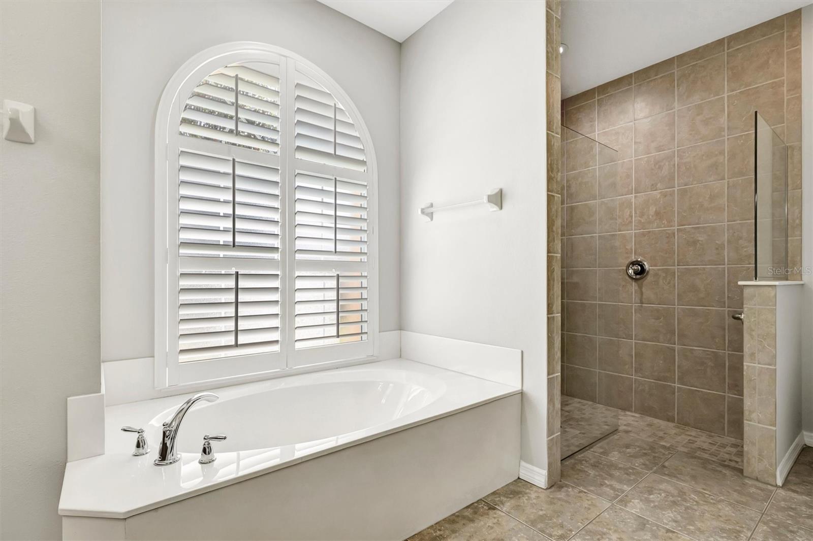 Image 41 of 71 For 4510 29th Avenue Circle E