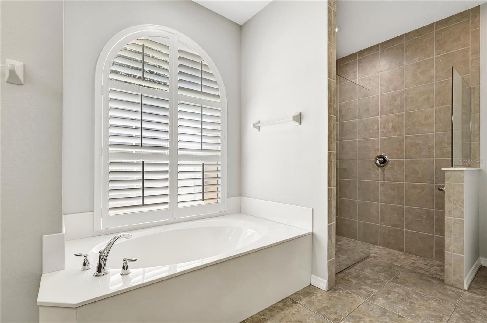 Image 42 of 71 For 4510 29th Avenue Circle E