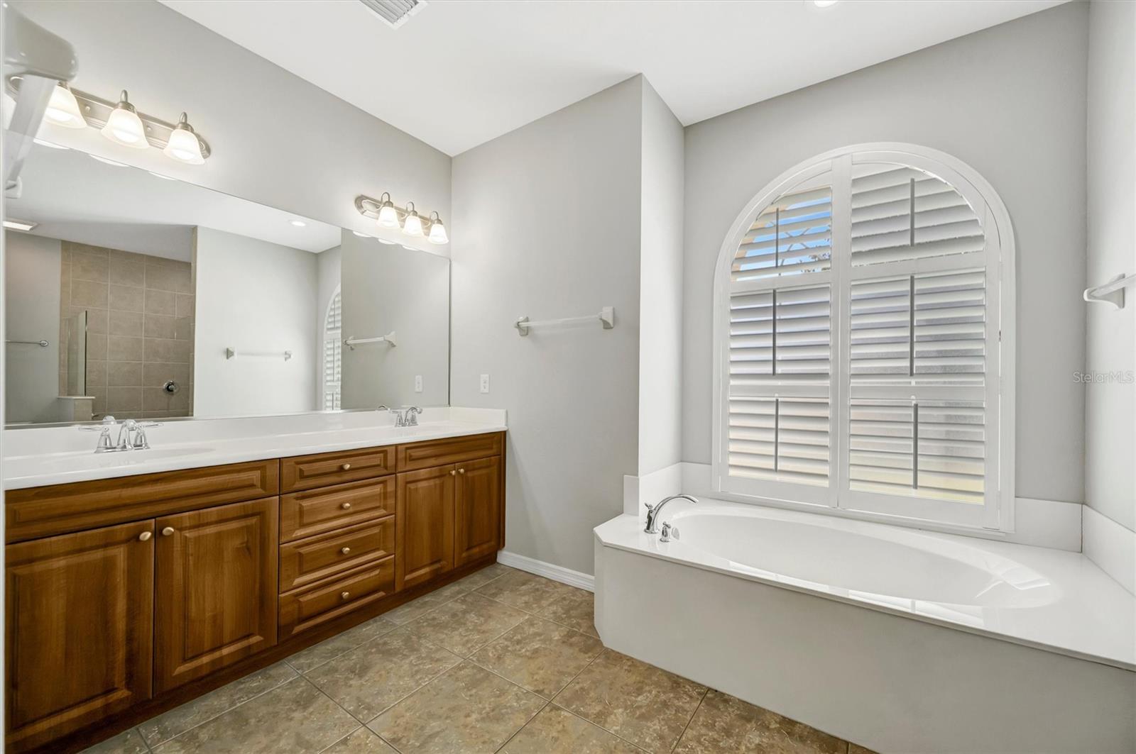 Image 44 of 71 For 4510 29th Avenue Circle E