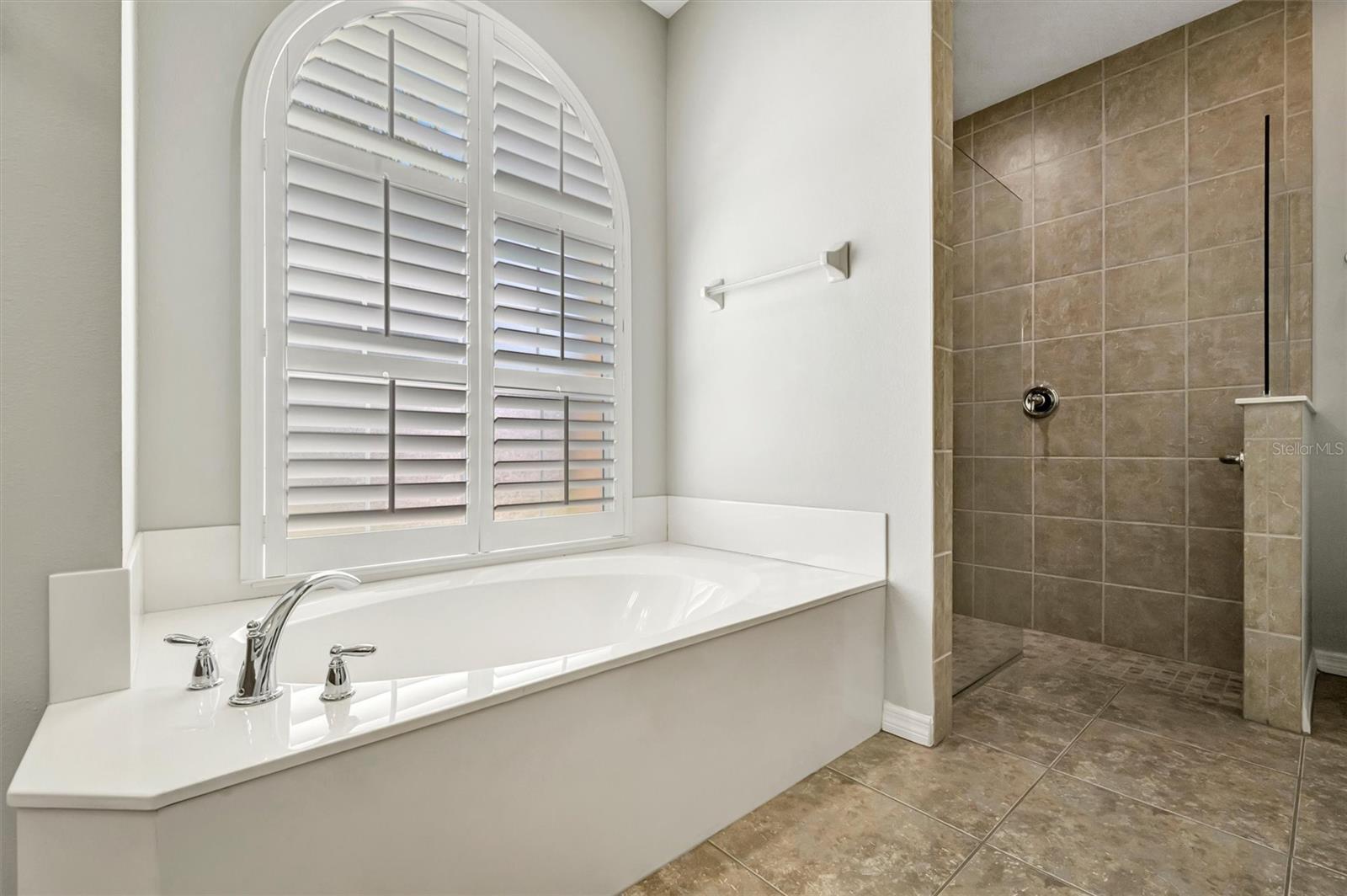 Image 46 of 71 For 4510 29th Avenue Circle E