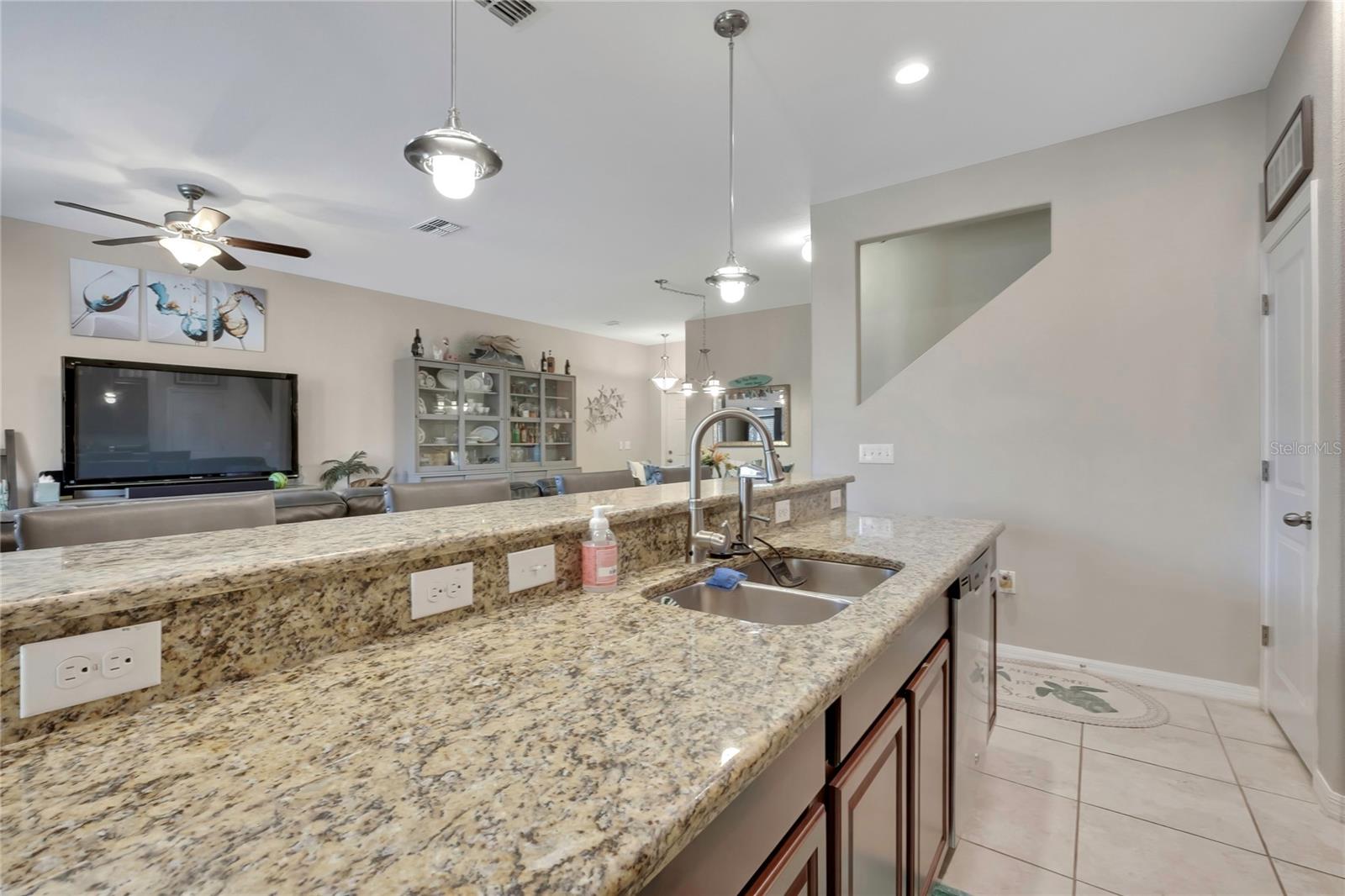 Image 13 of 48 For 17581 Brighton Lake Road