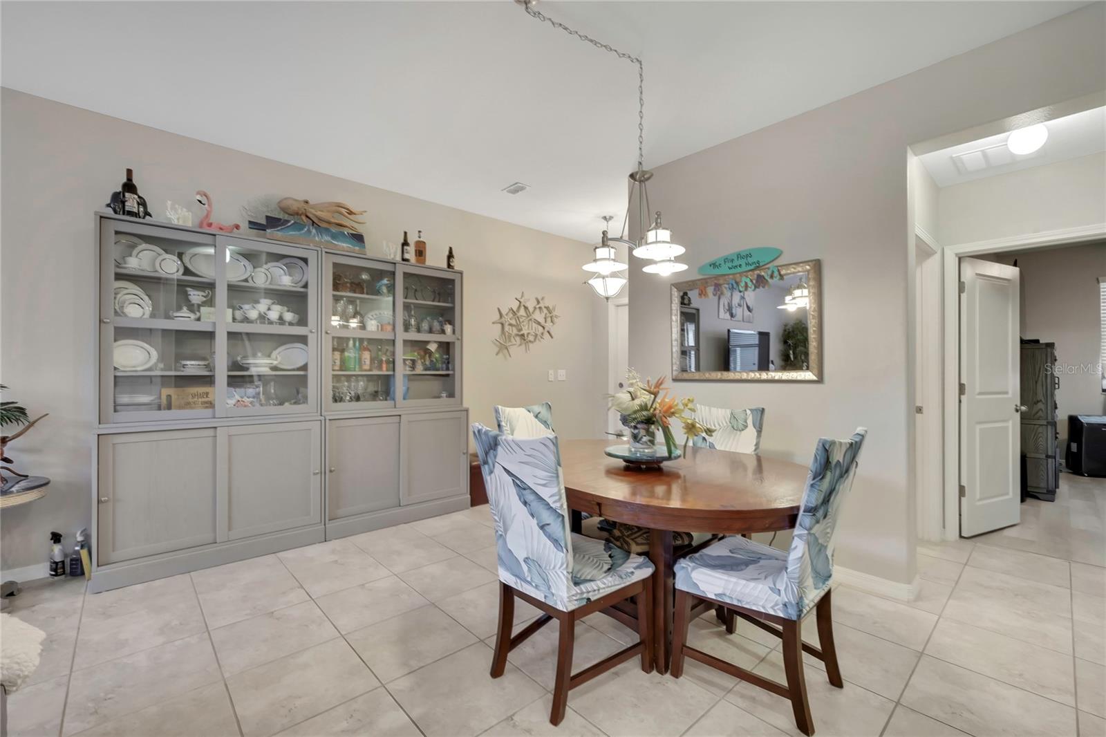 Image 6 of 48 For 17581 Brighton Lake Road