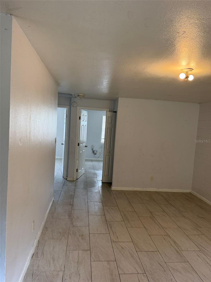 Image 20 of 23 For 8105 Klondyke Street