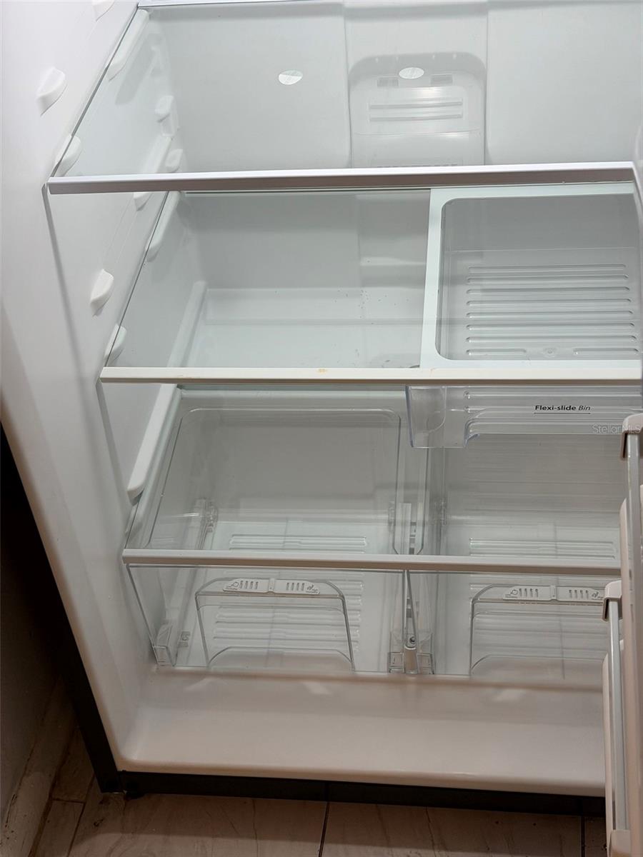 Image 4 of 23 For 8105 Klondyke Street