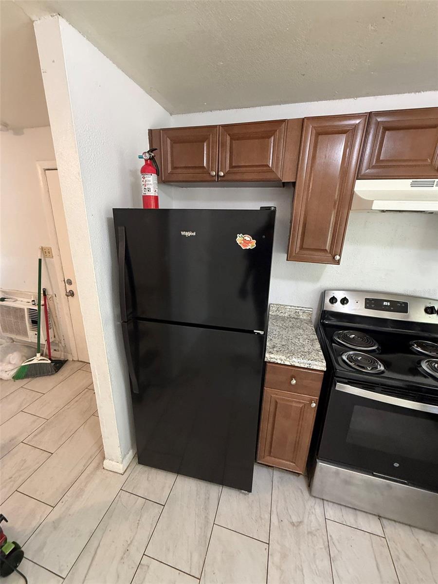 Image 8 of 23 For 8105 Klondyke Street