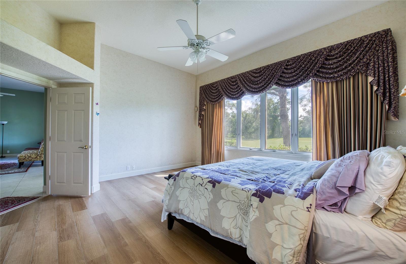 Image 11 of 59 For 8736 54th Avenue E