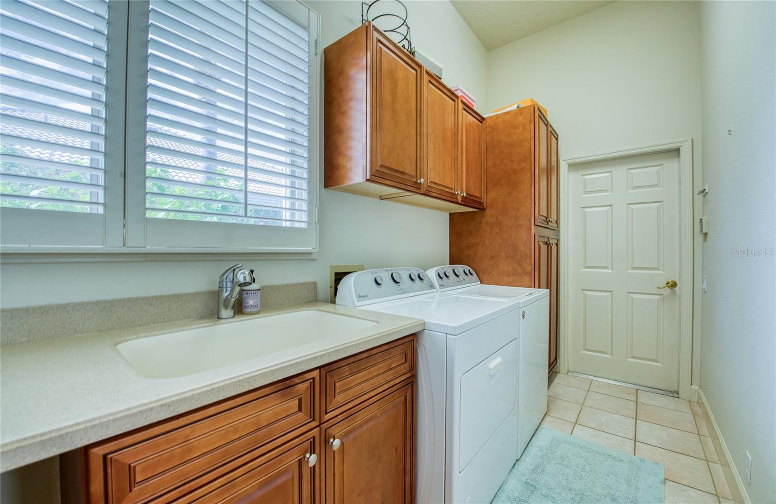 Image 26 of 59 For 8736 54th Avenue E