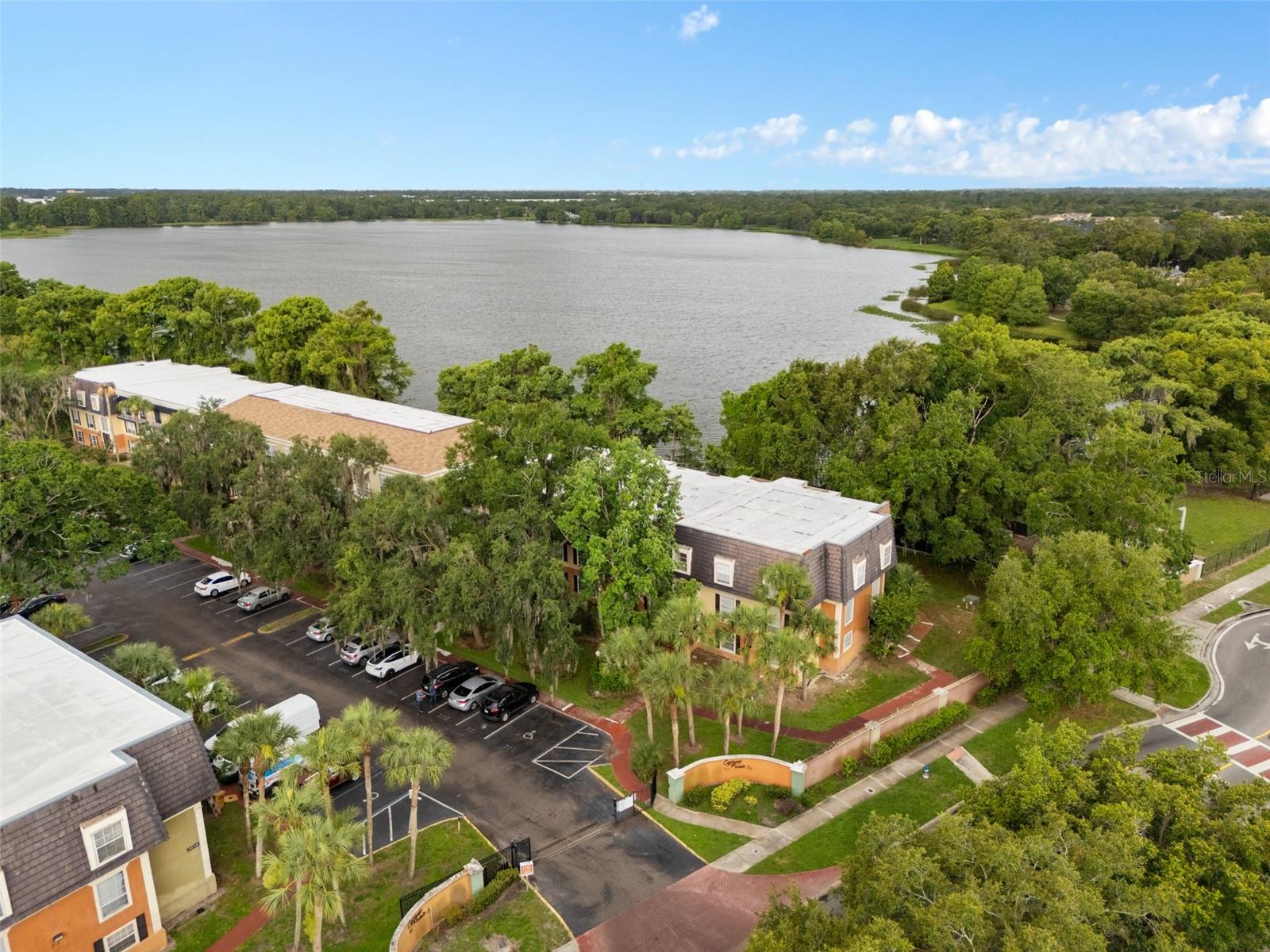 Image 4 of 31 For 4190 Versailles Drive 4190d