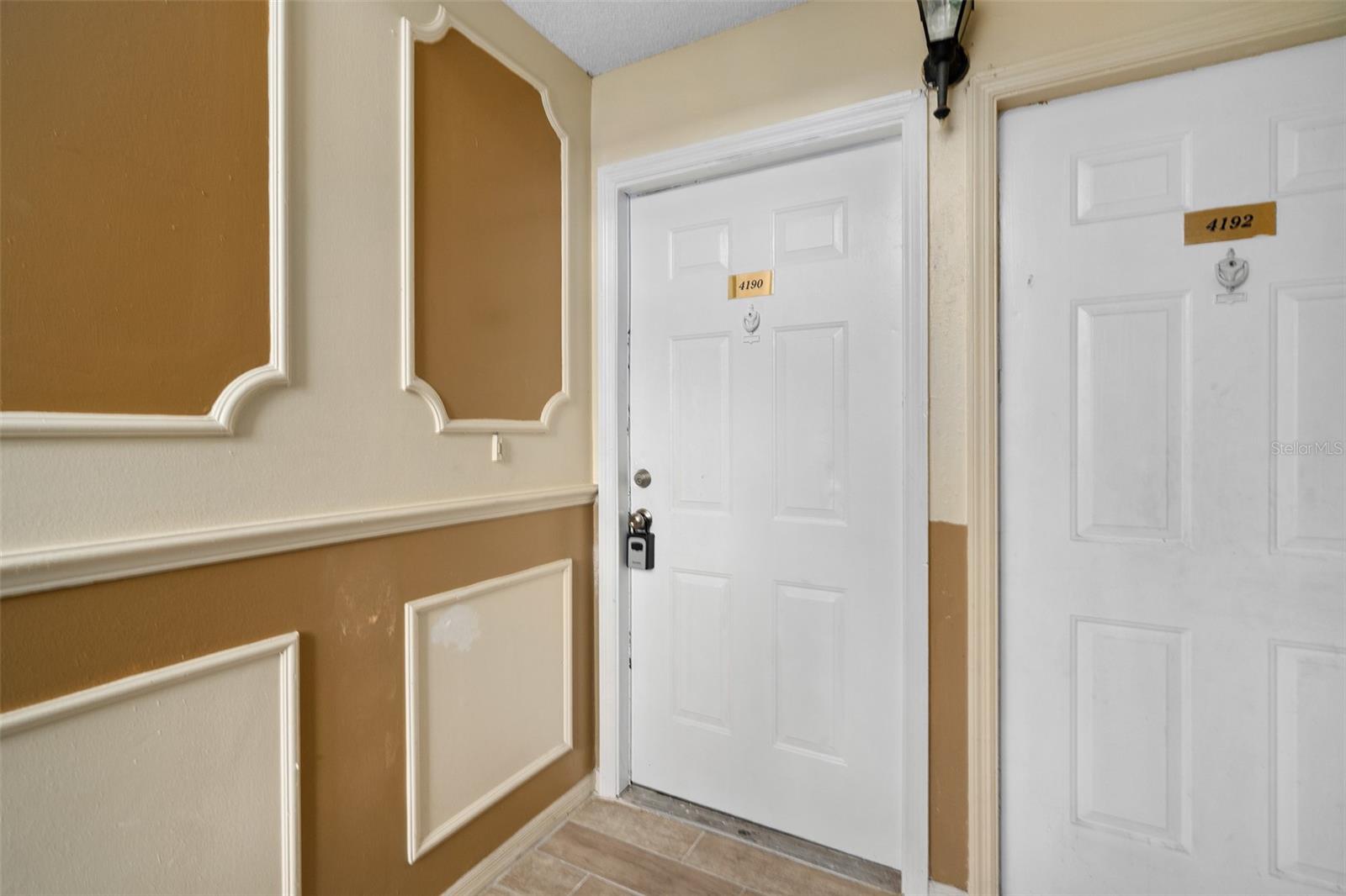 Image 6 of 31 For 4190 Versailles Drive 4190d