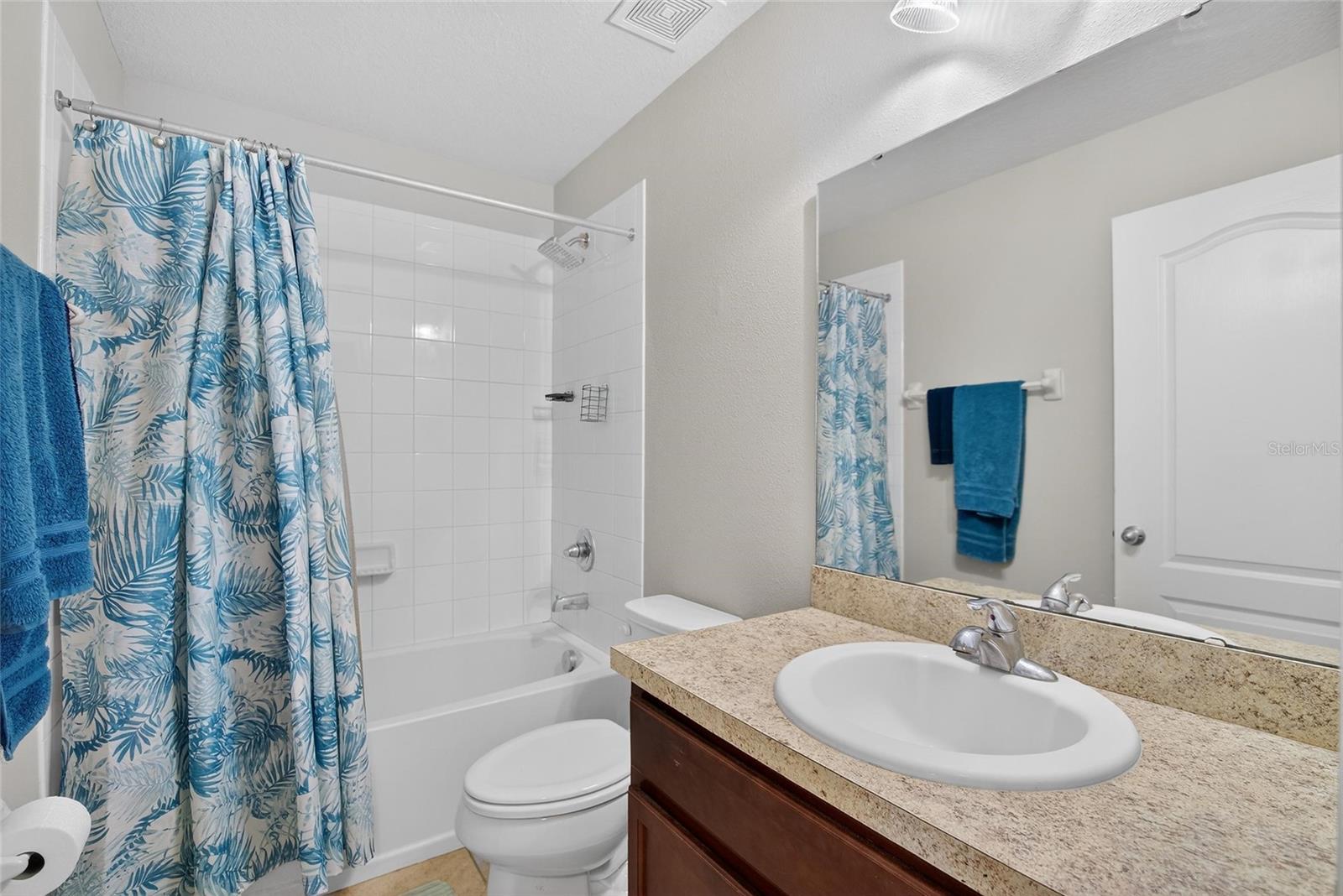 Image 27 of 71 For 11932 Grand Kempston Drive