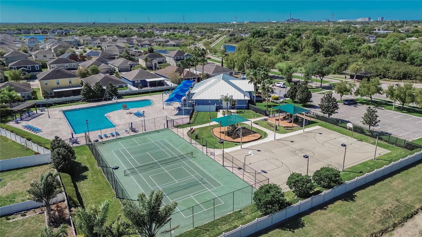 Image 54 of 71 For 11932 Grand Kempston Drive