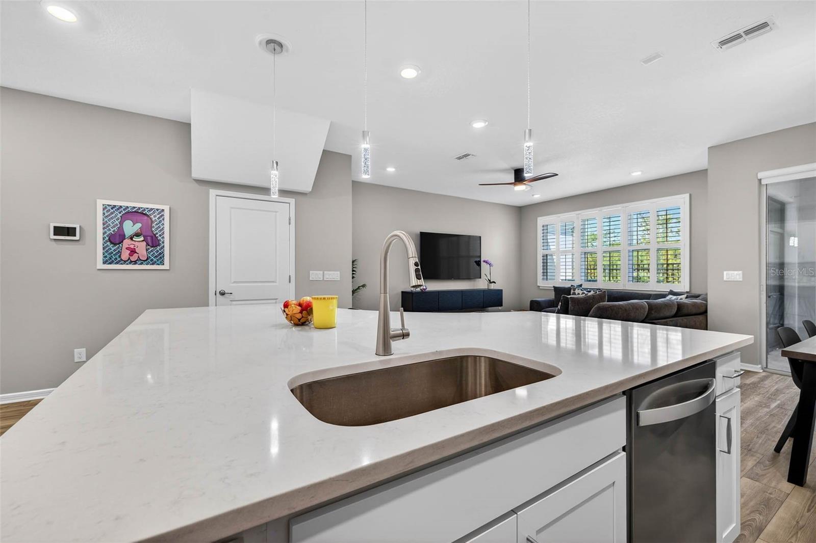 Image 16 of 44 For 339 Sandbar Avenue Ne