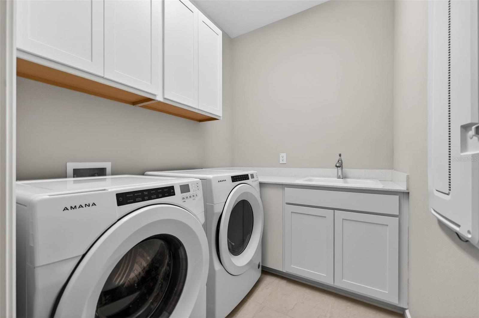 Image 30 of 44 For 339 Sandbar Avenue Ne