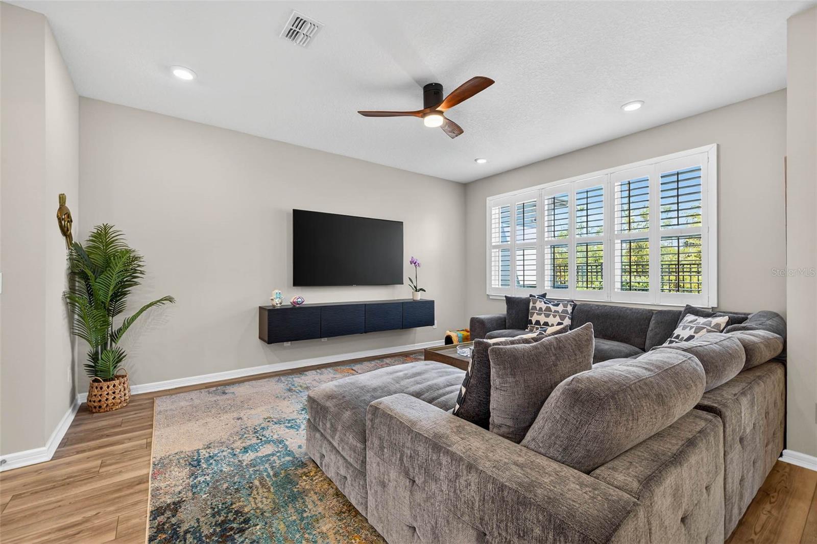 Image 5 of 44 For 339 Sandbar Avenue Ne