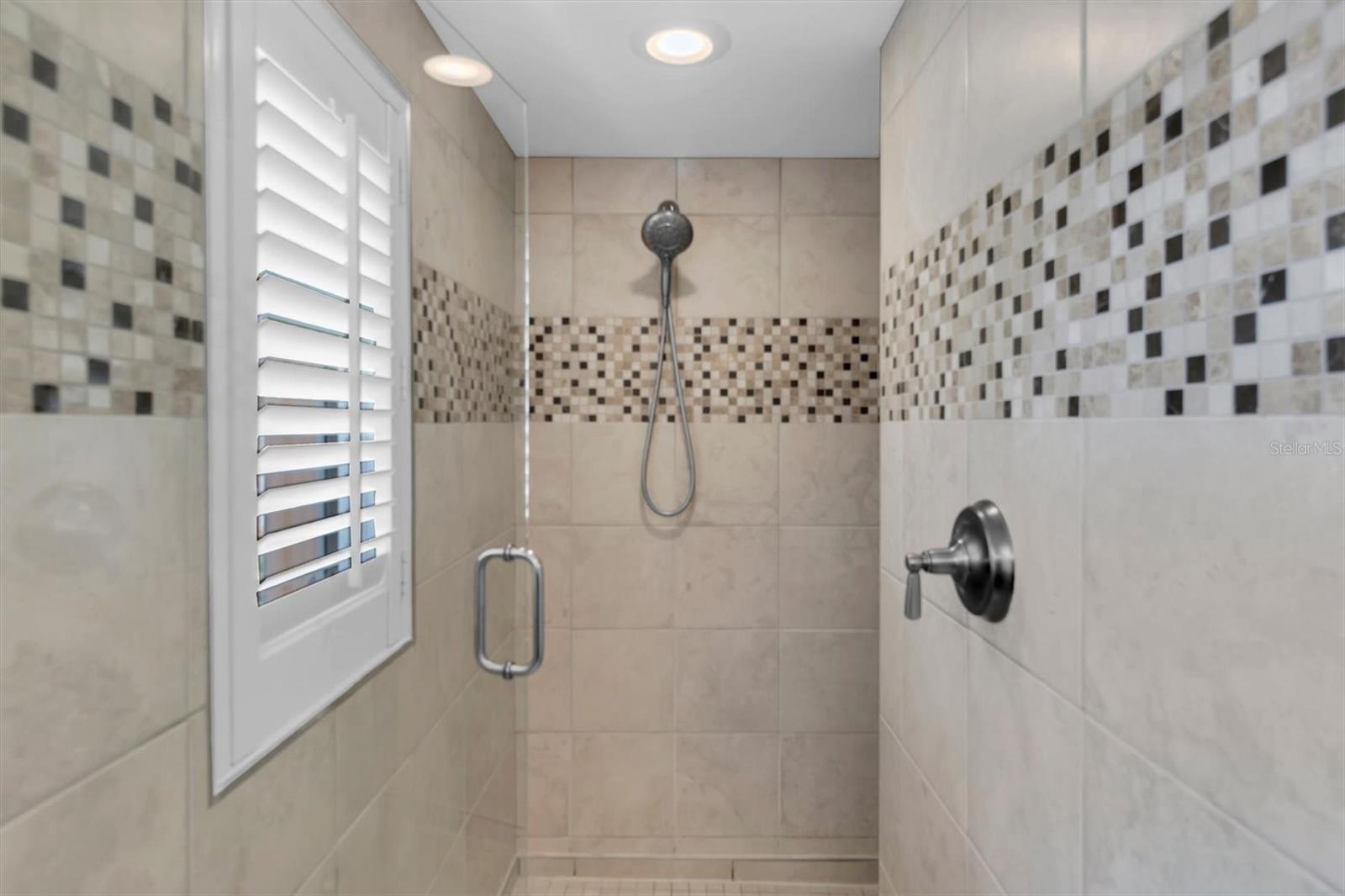 Image 19 of 41 For 8101 Bardmoor Place 104h