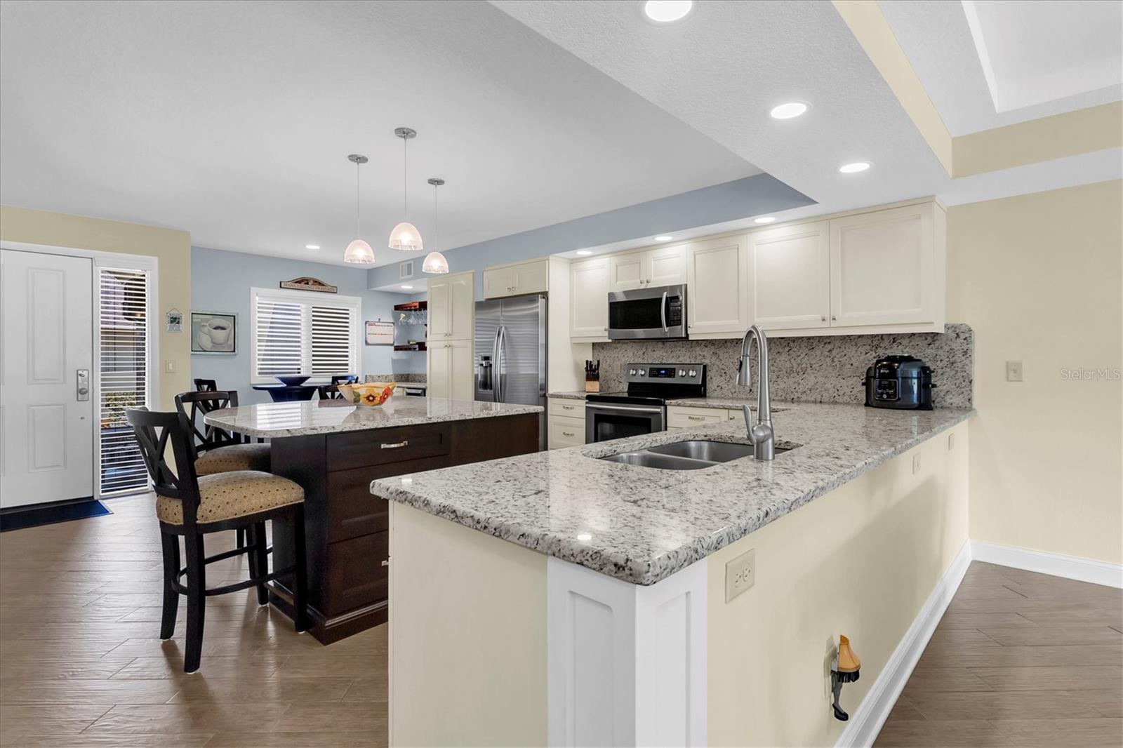 Image 7 of 41 For 8101 Bardmoor Place 104h