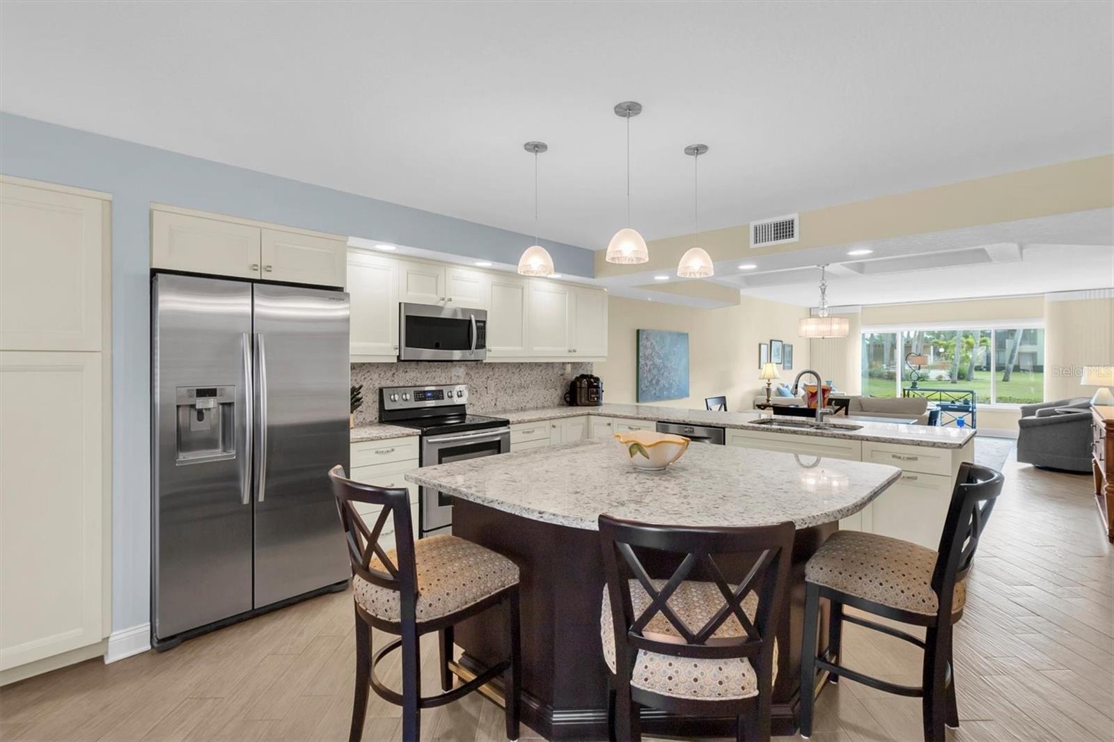 Image 9 of 41 For 8101 Bardmoor Place 104h