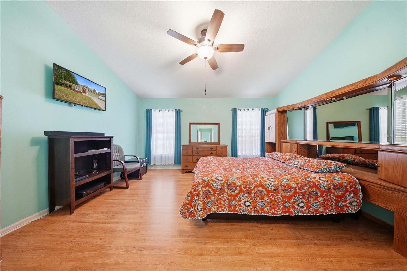 Image 5 of 57 For 5856 Count Turf Lane