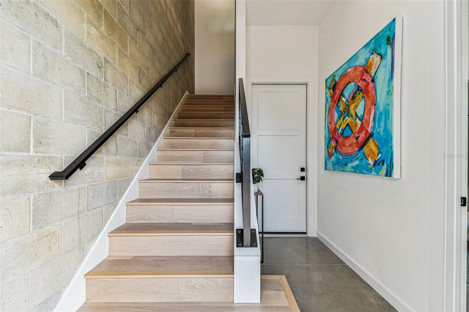 Image 19 of 93 For 1218 Kay Street 16