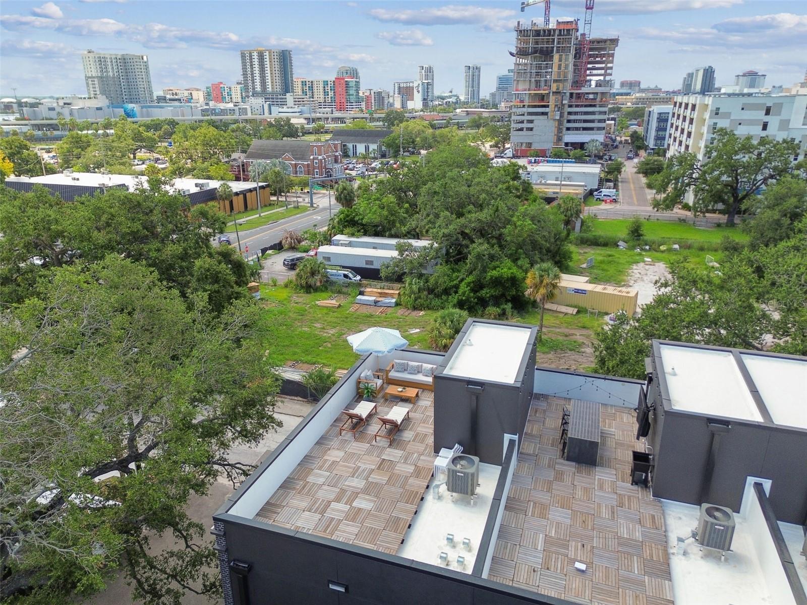 Image 86 of 93 For 1218 Kay Street 16