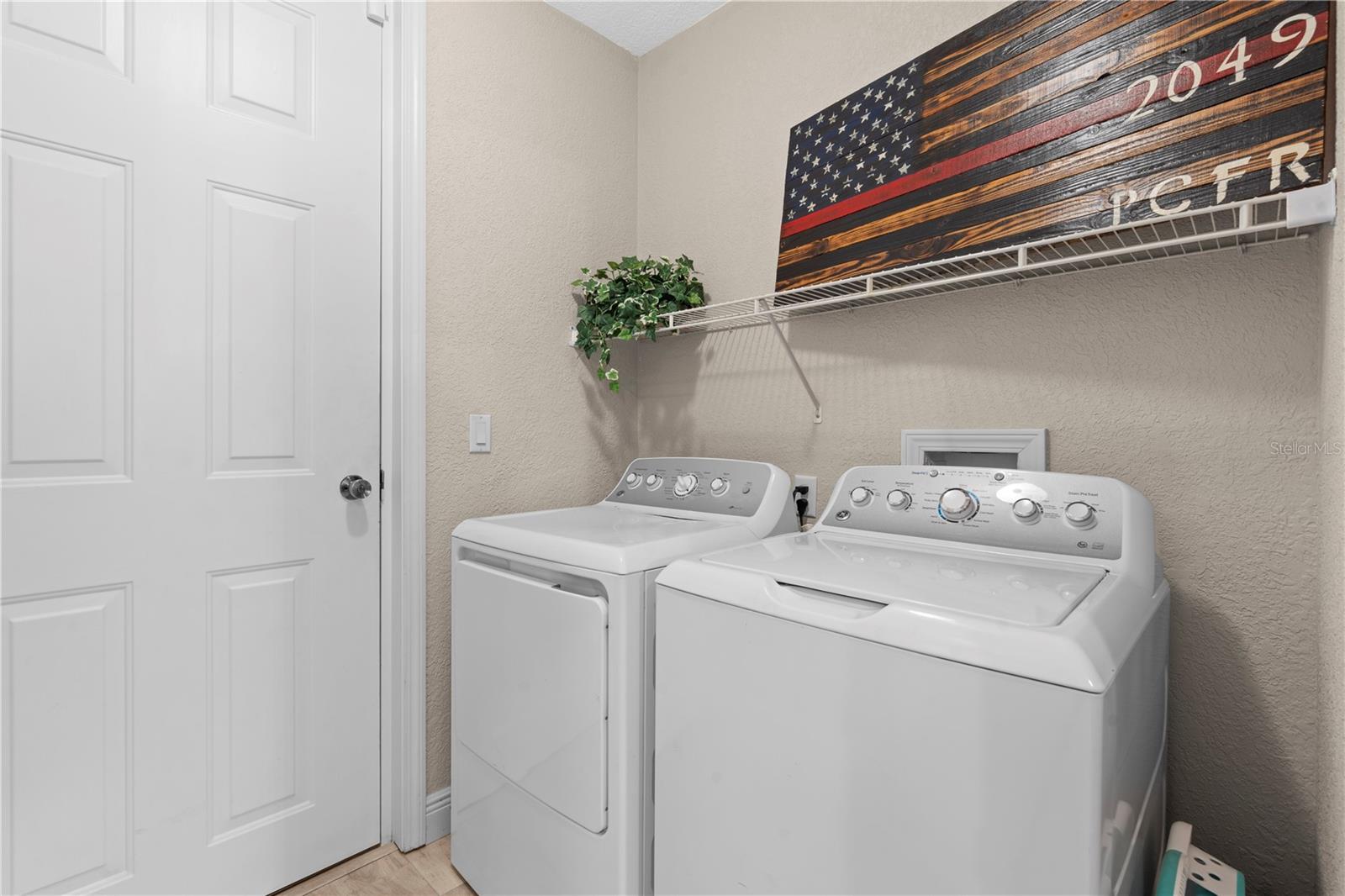 Image 12 of 49 For 2353 Max Court