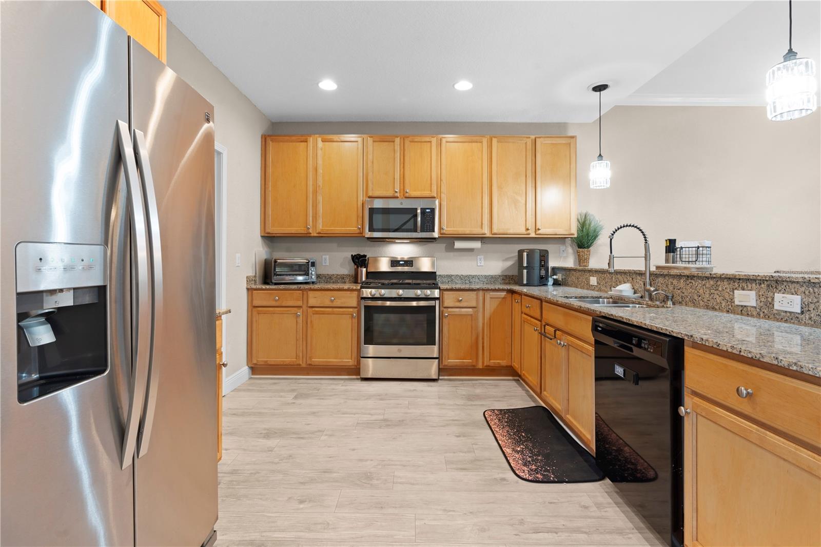 Image 8 of 49 For 2353 Max Court