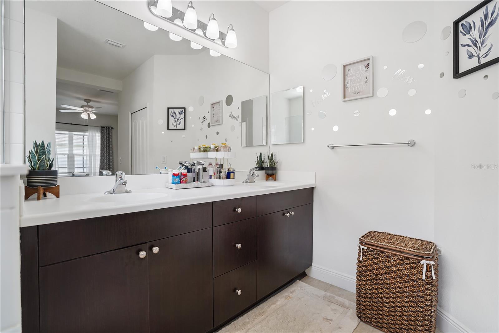 Image 27 of 49 For 3512 Woodmont Drive