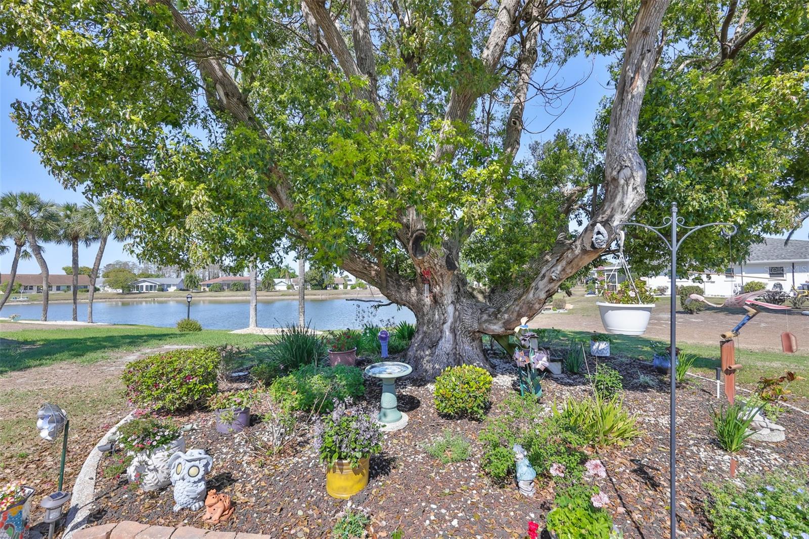 Image 37 of 54 For 123 Wintersong Lane