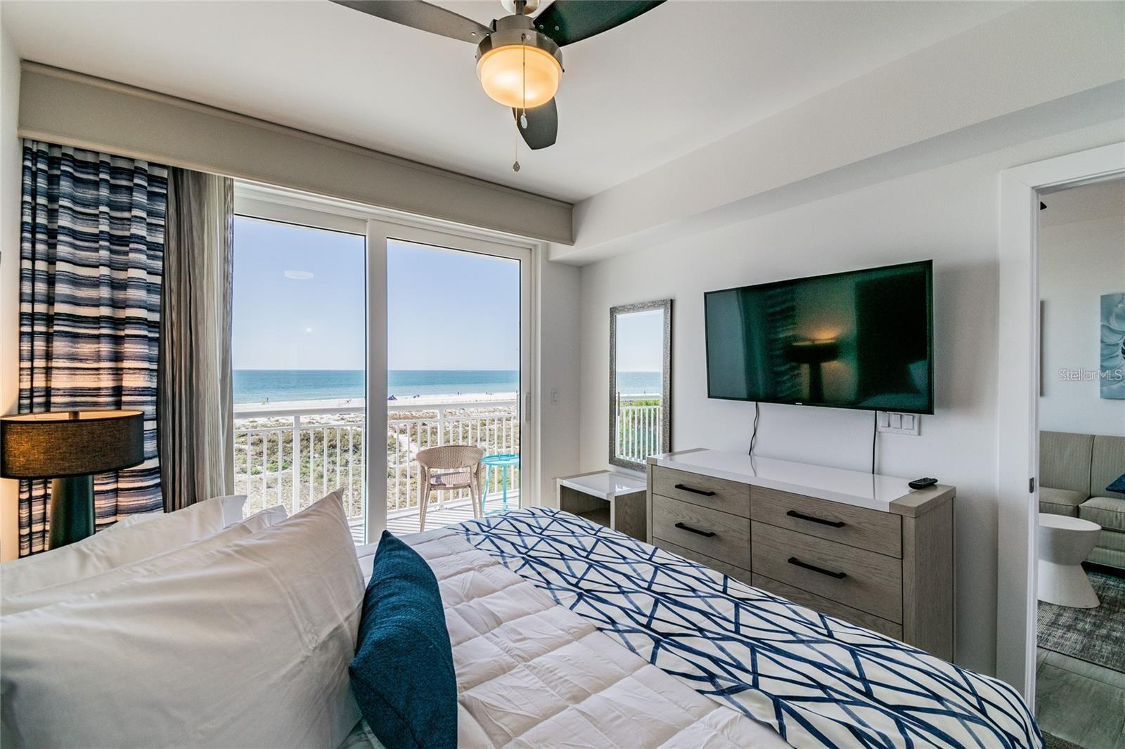 Image 12 of 31 For 10116 Gulf Boulevard 405w