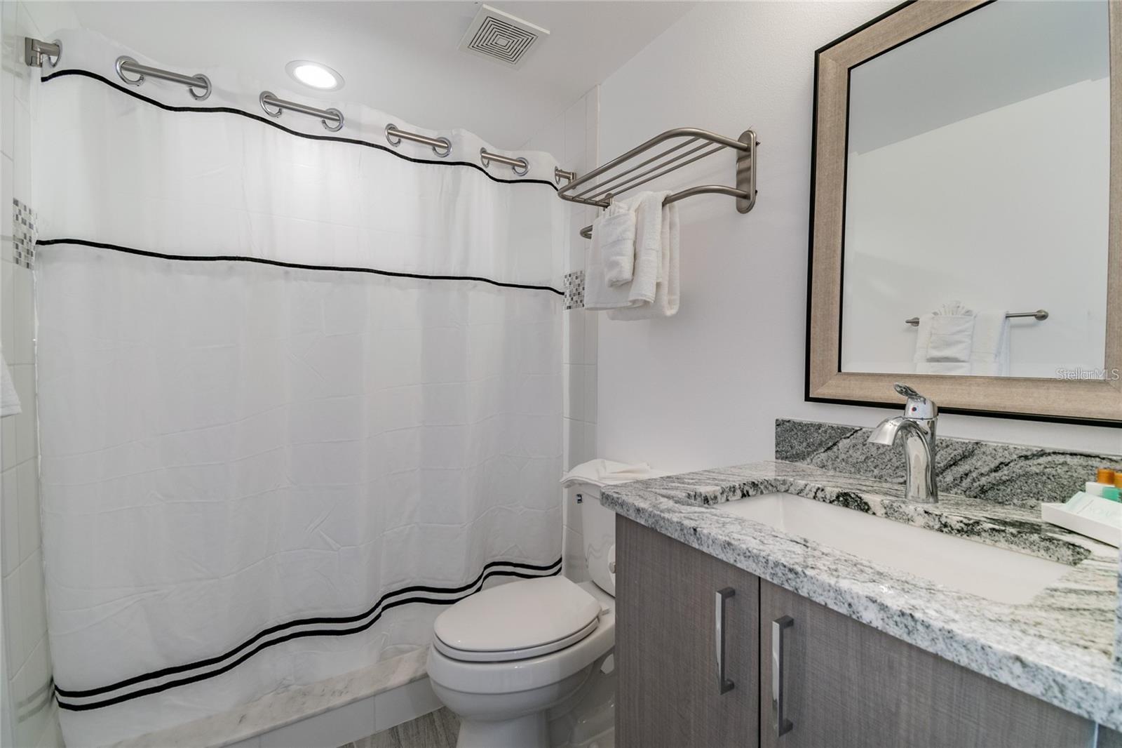 Image 16 of 31 For 10116 Gulf Boulevard 405w