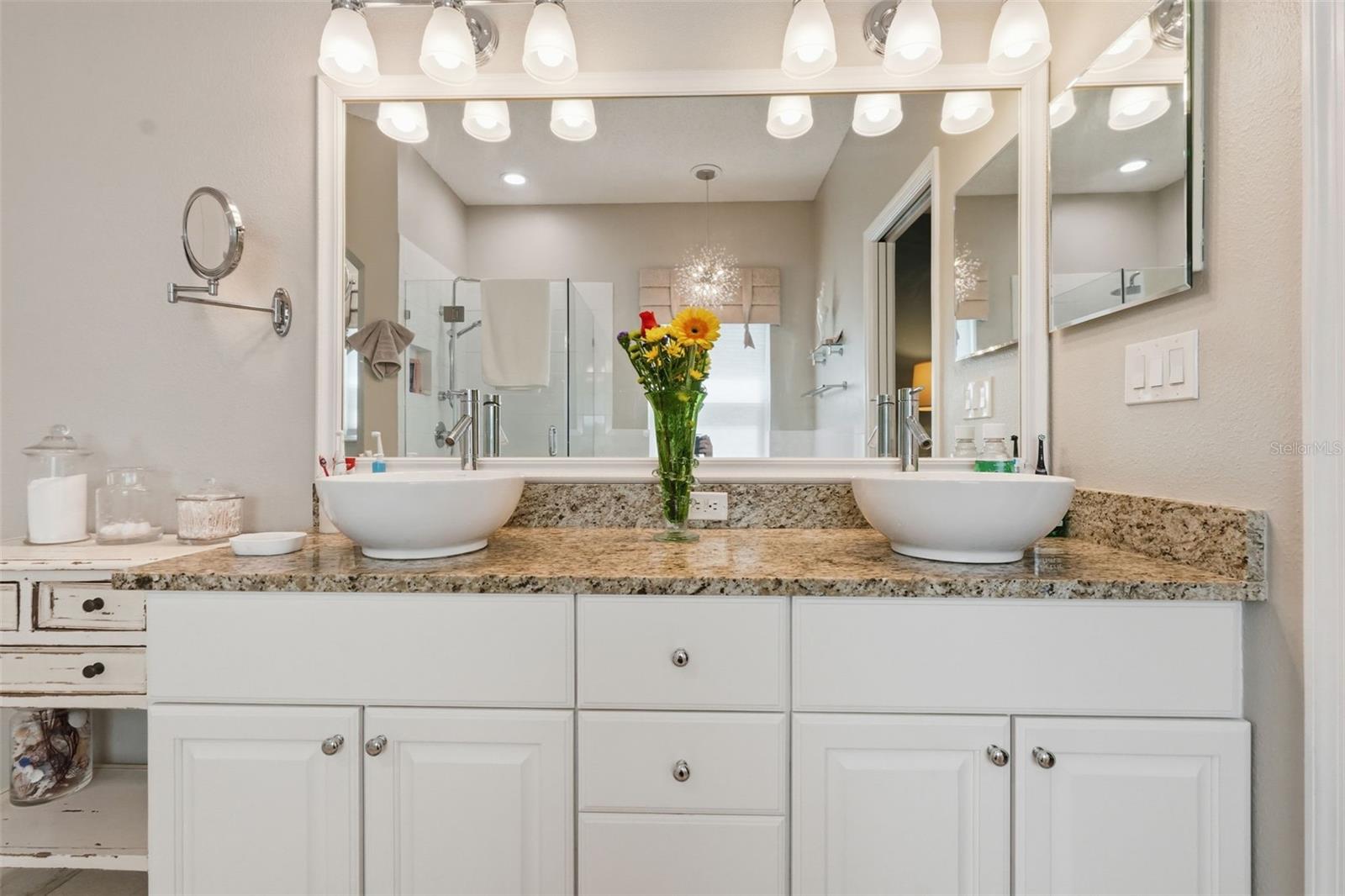 Image 18 of 37 For 2706 Sierra Vista Way