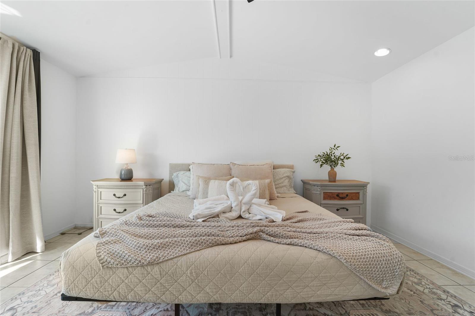 Image 16 of 32 For 4906 San Rafael Street