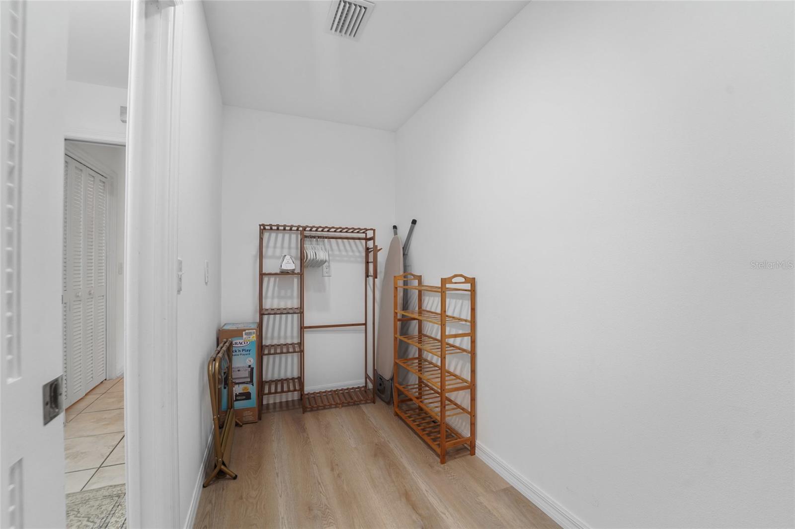 Image 17 of 32 For 4906 San Rafael Street