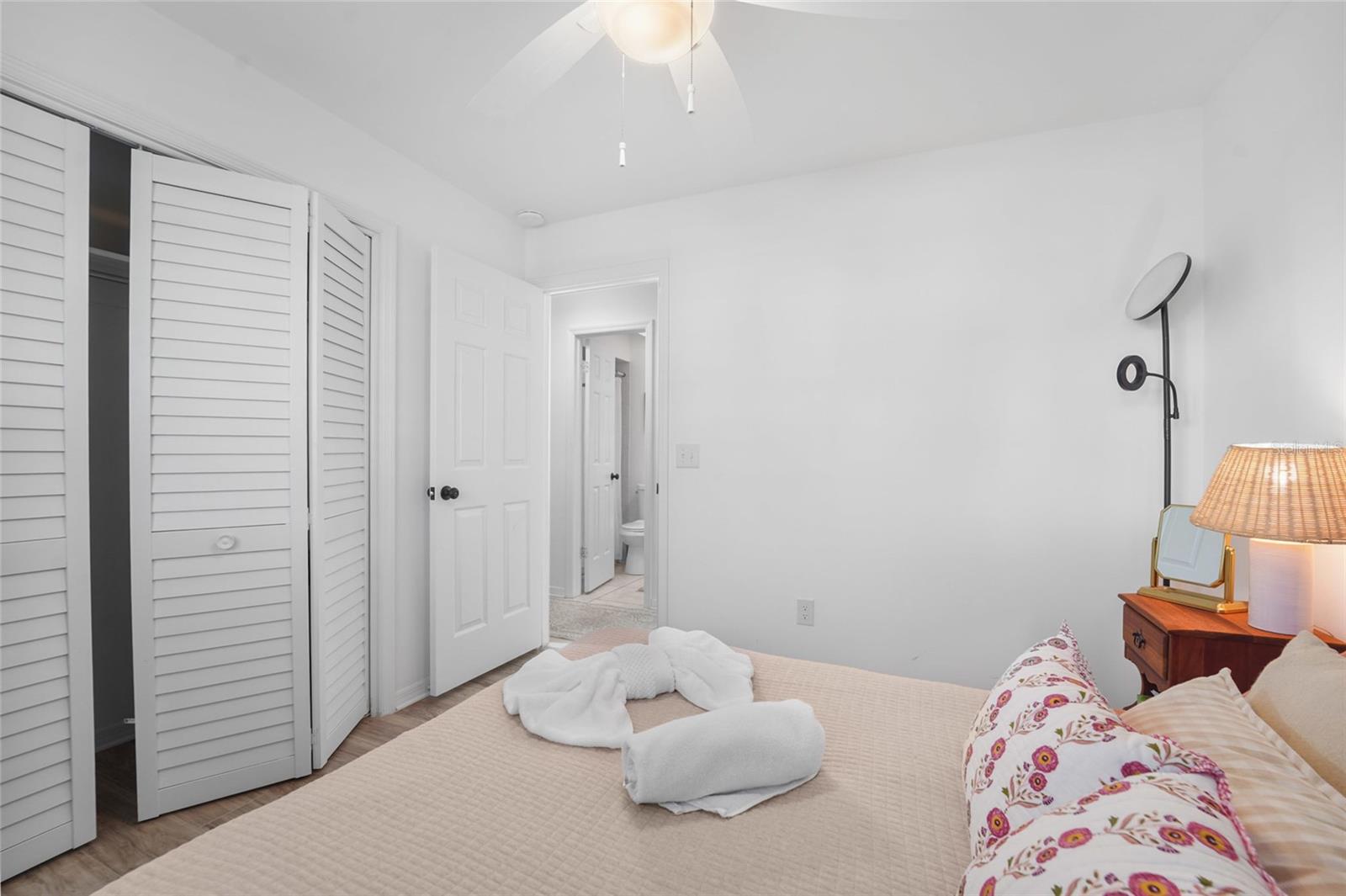 Image 19 of 32 For 4906 San Rafael Street