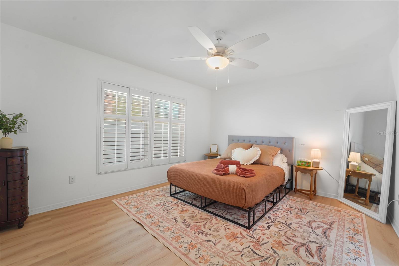 Image 21 of 32 For 4906 San Rafael Street