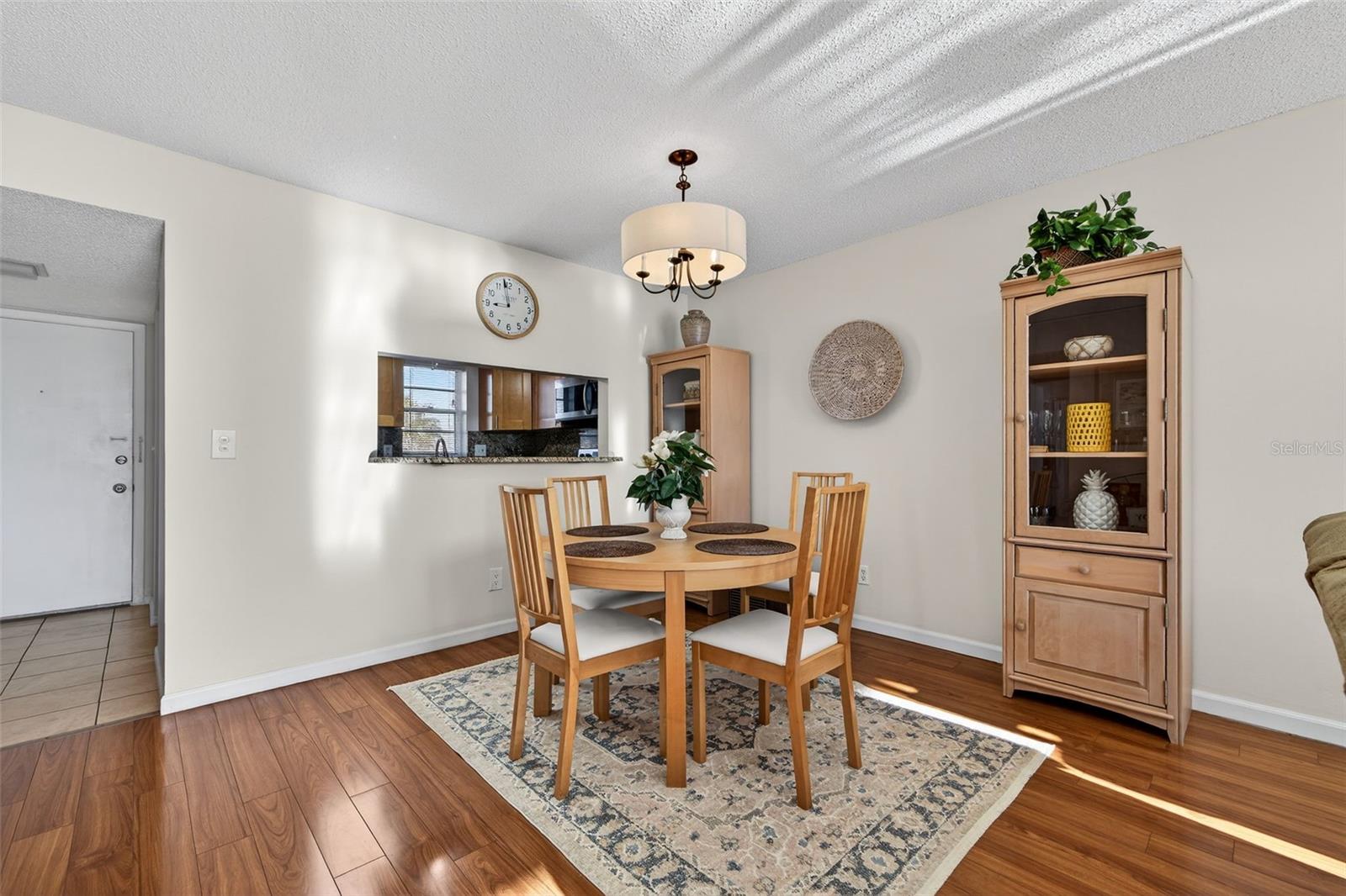 Image 10 of 42 For 7625 Sun Island Drive S 207