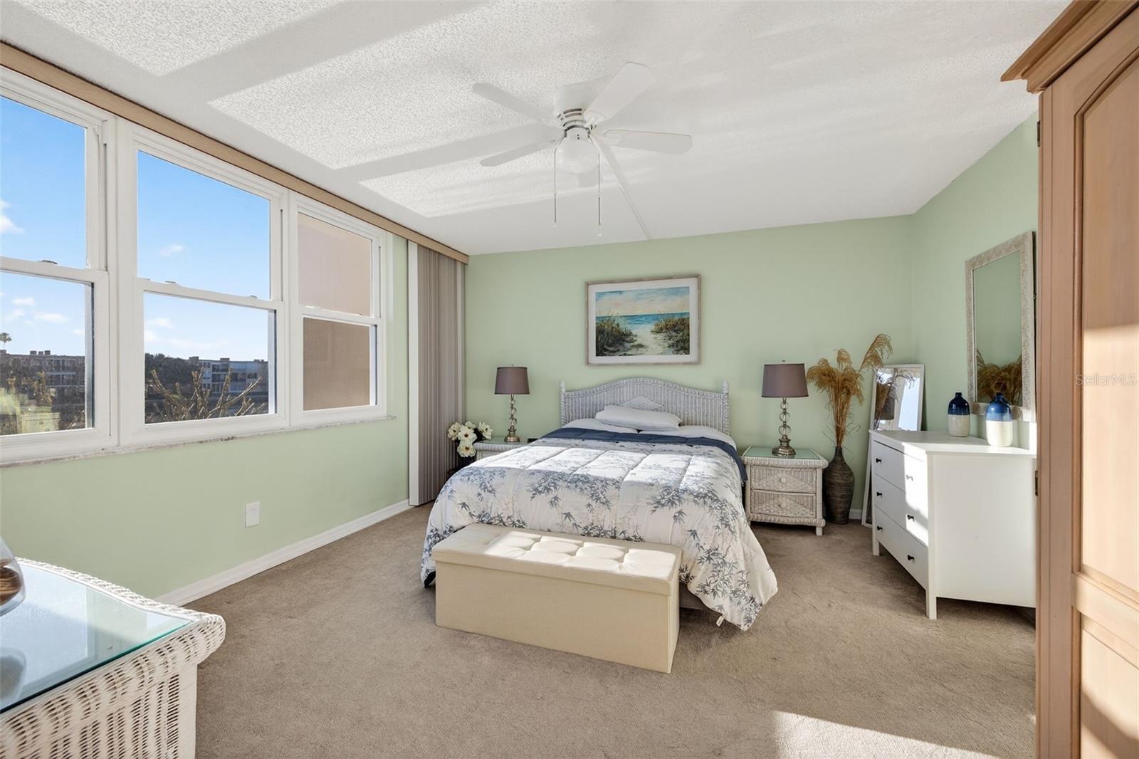 Image 16 of 42 For 7625 Sun Island Drive S 207