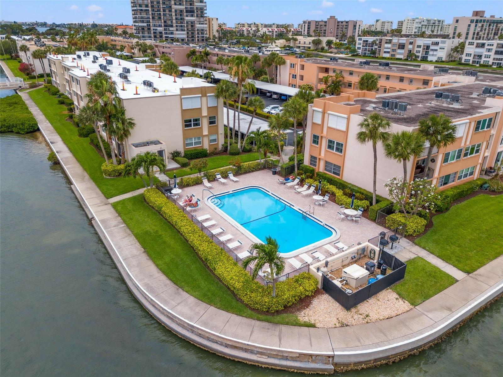 Image 31 of 42 For 7625 Sun Island Drive S 207