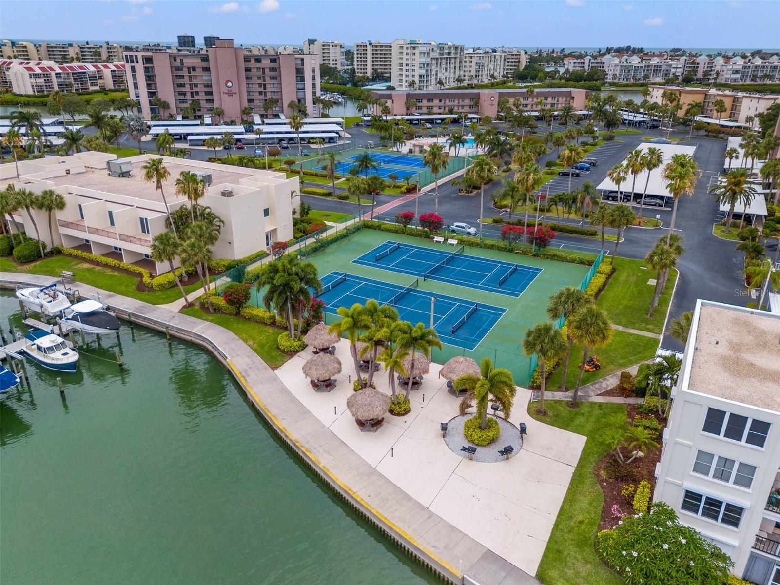 Image 34 of 42 For 7625 Sun Island Drive S 207