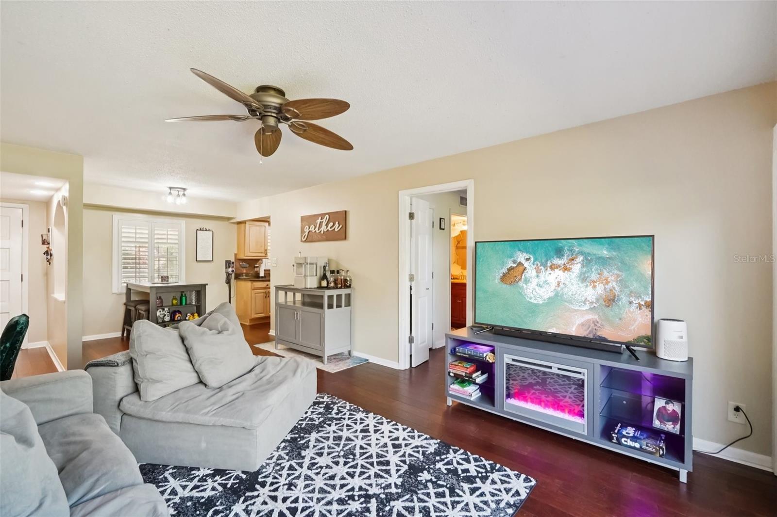 Image 4 of 24 For 8300 Bardmoor Boulevard 103