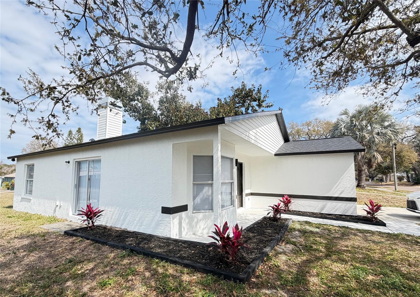 Image 14 of 15 For 1014 16th Avenue Nw