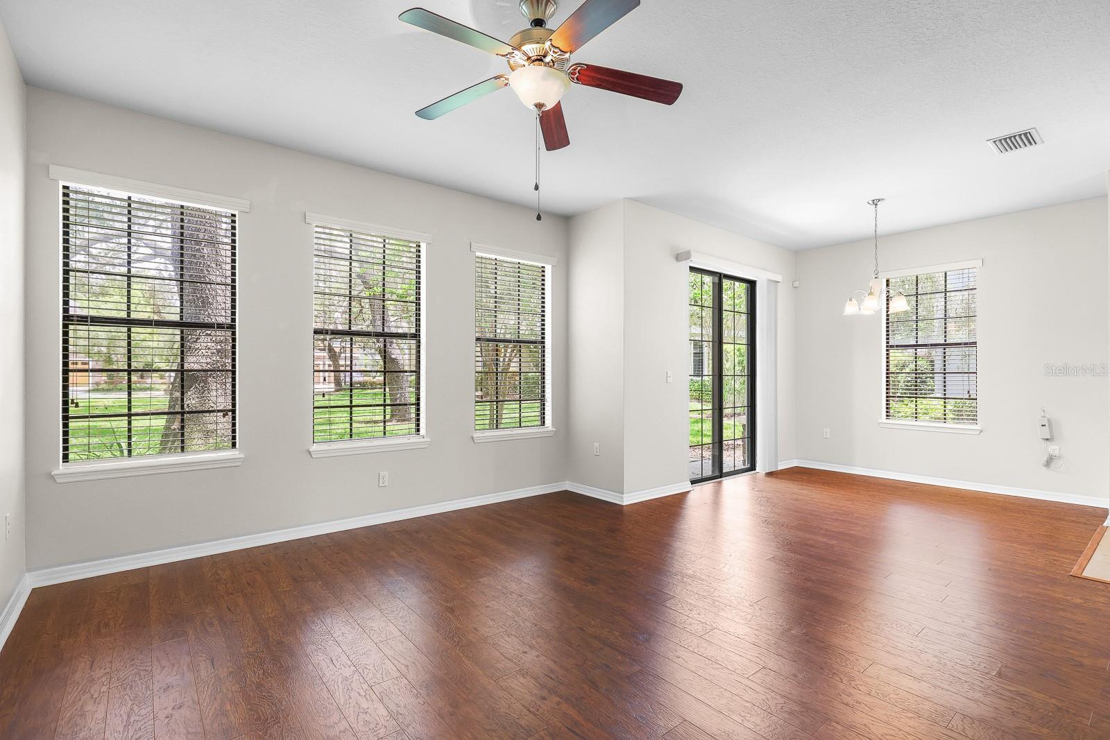 Image 11 of 32 For 16612 Kingletside Court