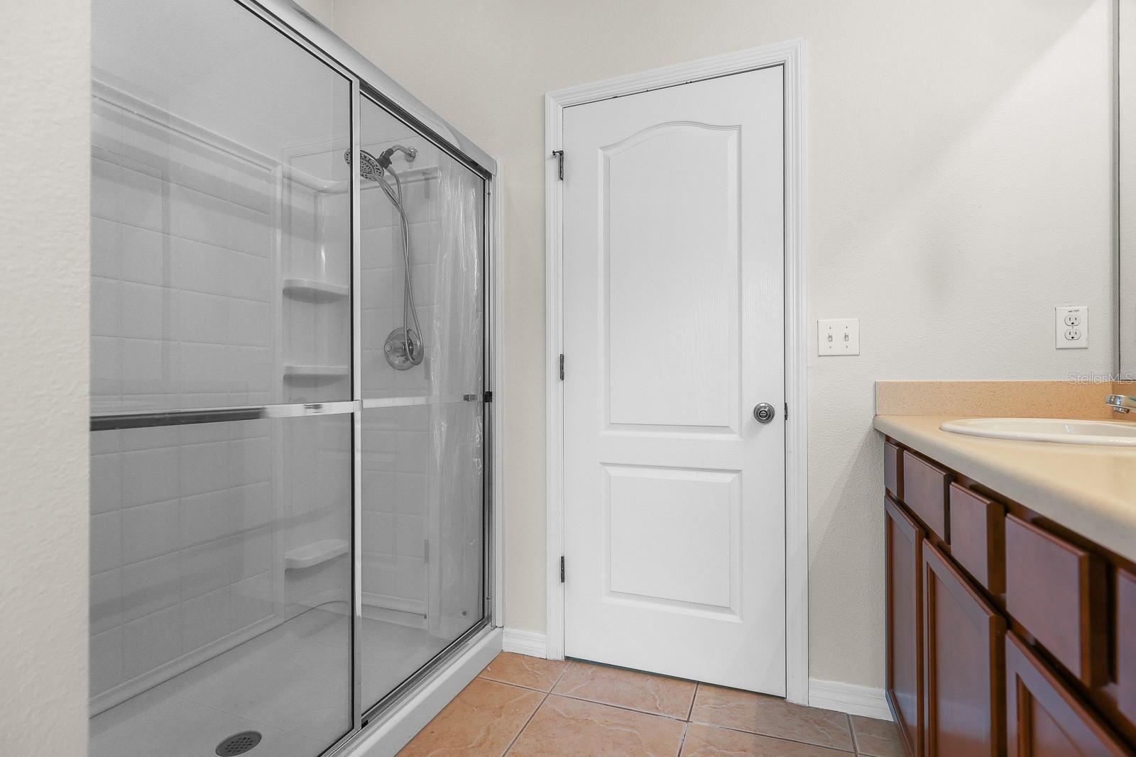 Image 24 of 32 For 16612 Kingletside Court