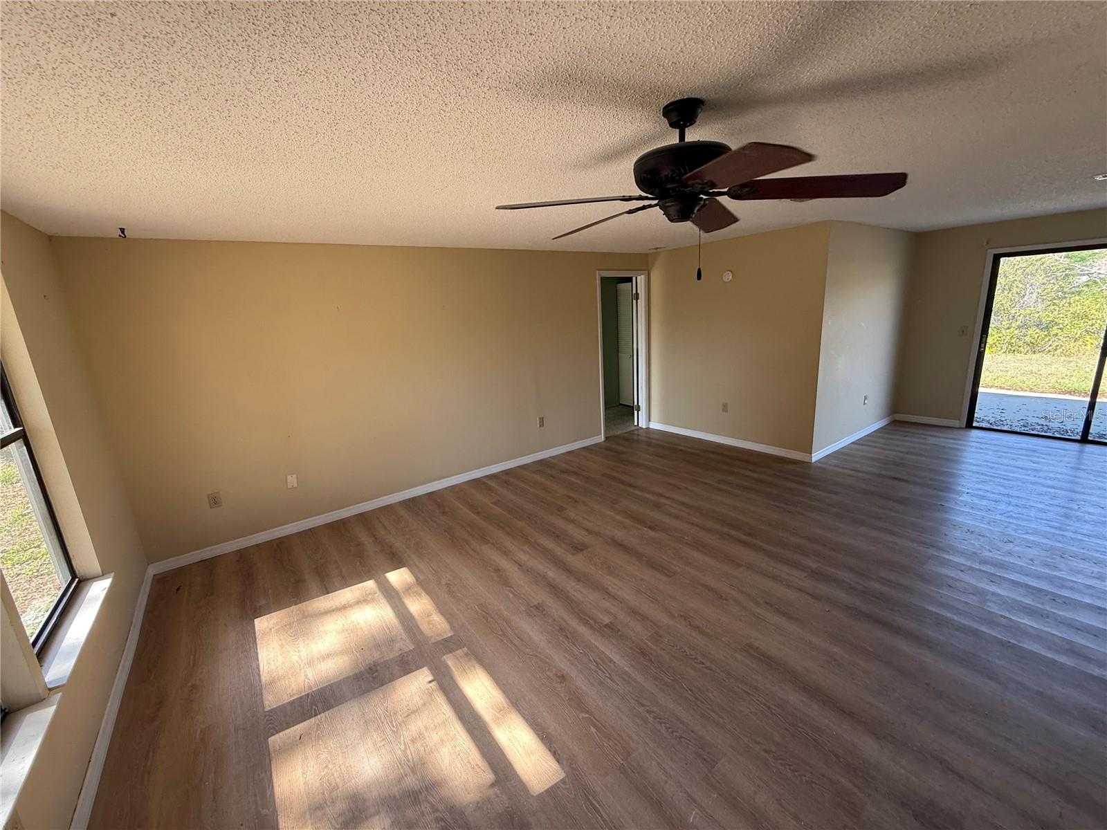 Image 3 of 19 For 6608 36th Avenue Drive W