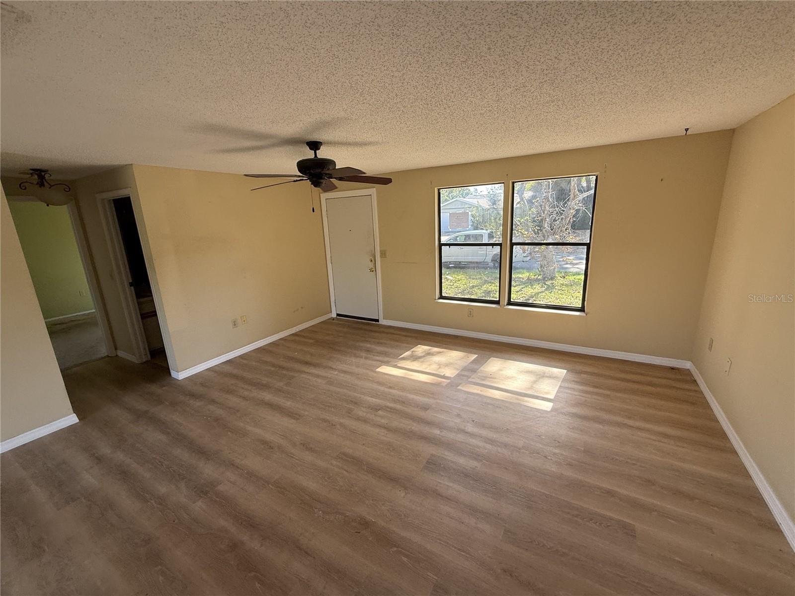 Image 5 of 19 For 6608 36th Avenue Drive W