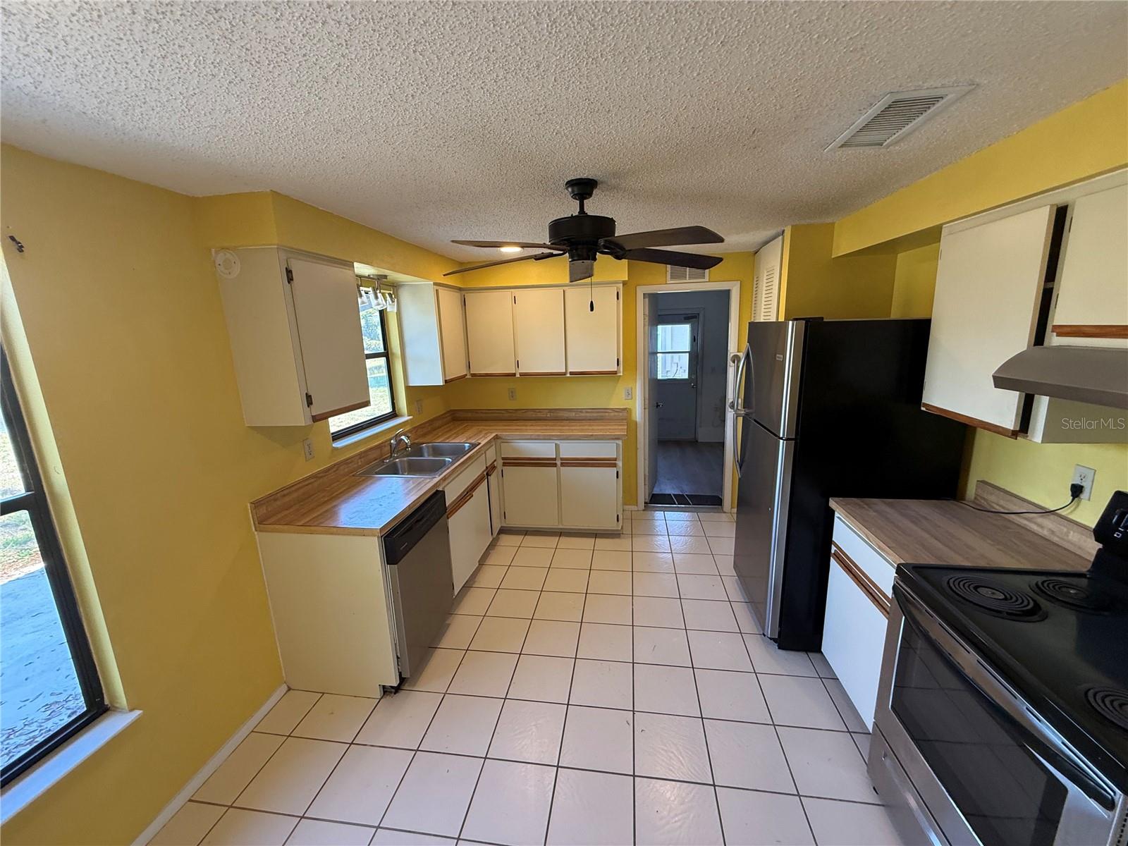 Image 7 of 19 For 6608 36th Avenue Drive W