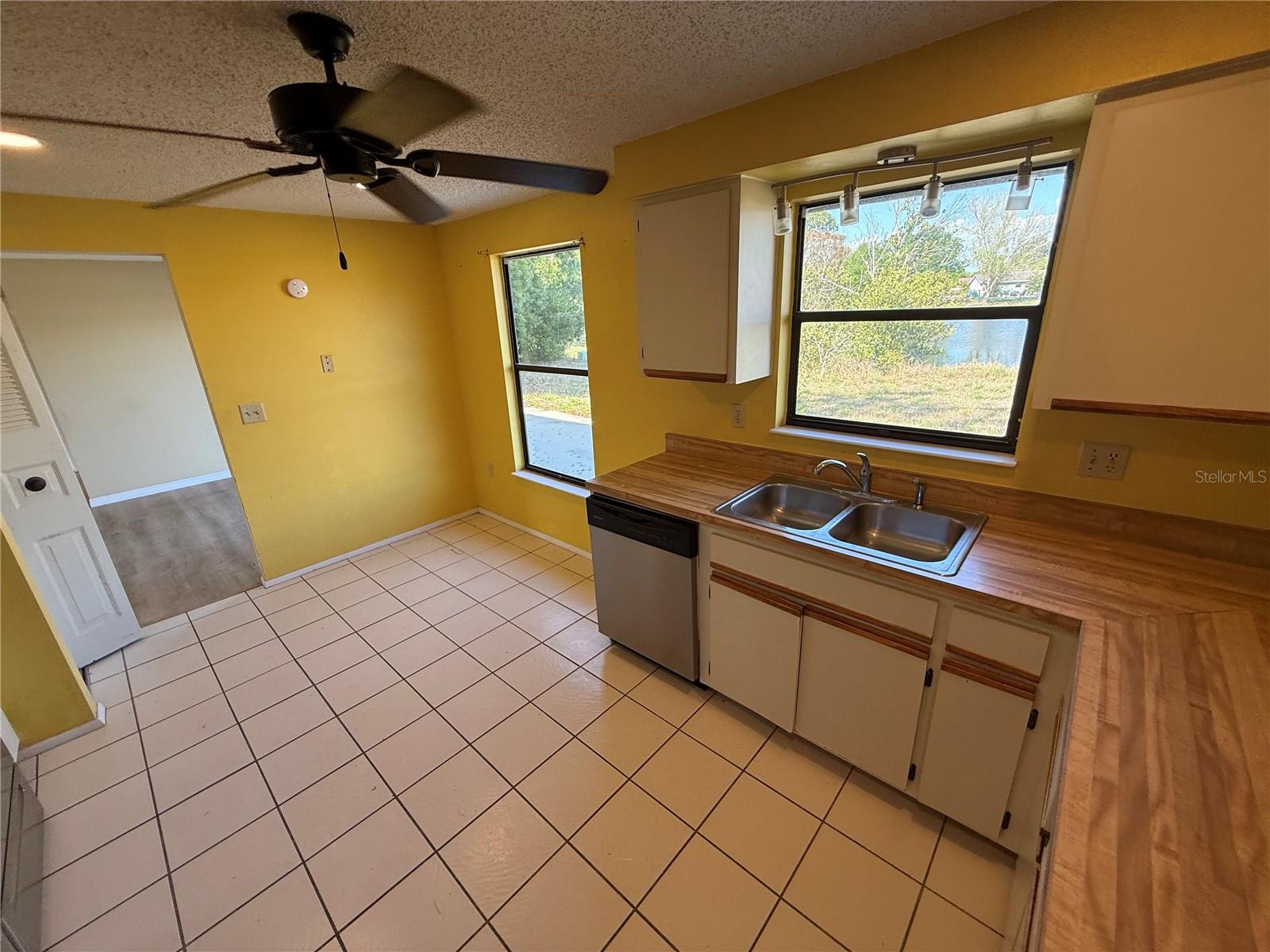 Image 8 of 19 For 6608 36th Avenue Drive W