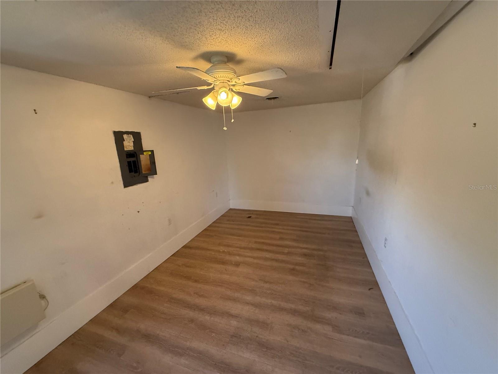 Image 9 of 19 For 6608 36th Avenue Drive W